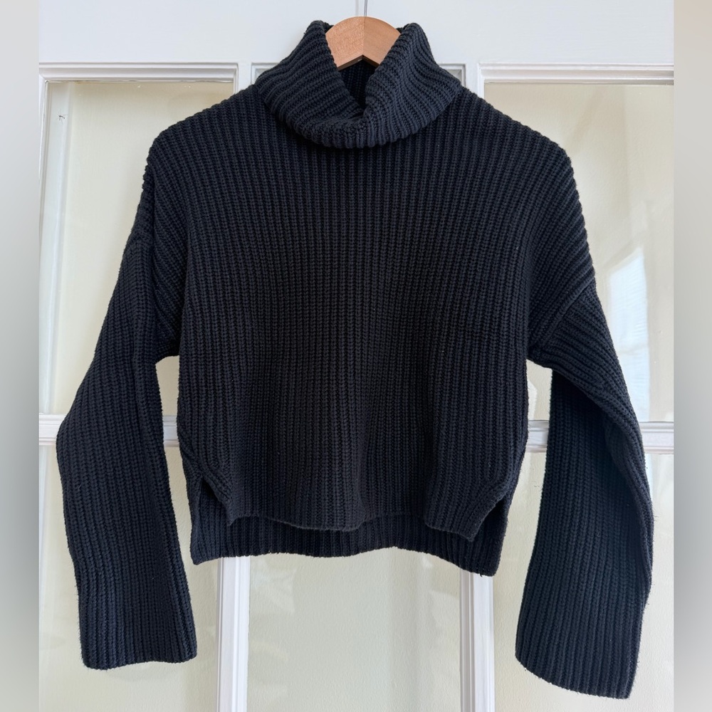Abercrombie & Fitch Ribbed Black Turtleneck Sweater